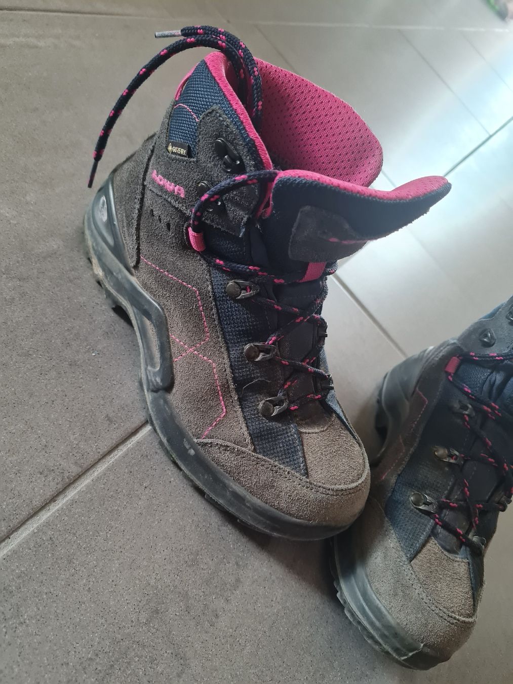 Lowa Scarpe per ragazzi: Lowa Kody gr.35 – Usato da Wichtrach venduto da tinka080