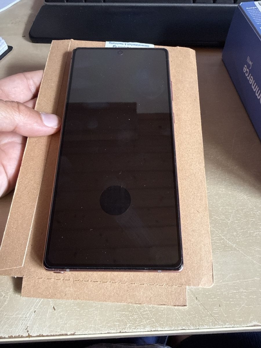 Samsung Telefoni cellulari / Smartphones: Samsung Galaxy Note 20 – Usato da Les Geneveys-sur-Coffrane venduto da pipocas2009