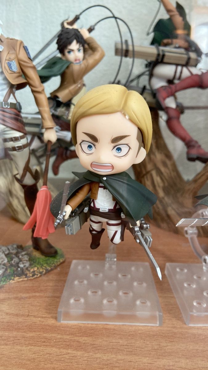 Statuette: Attack on Titan Figur Erwin – Usato da Luzern venduto da 2ndchances