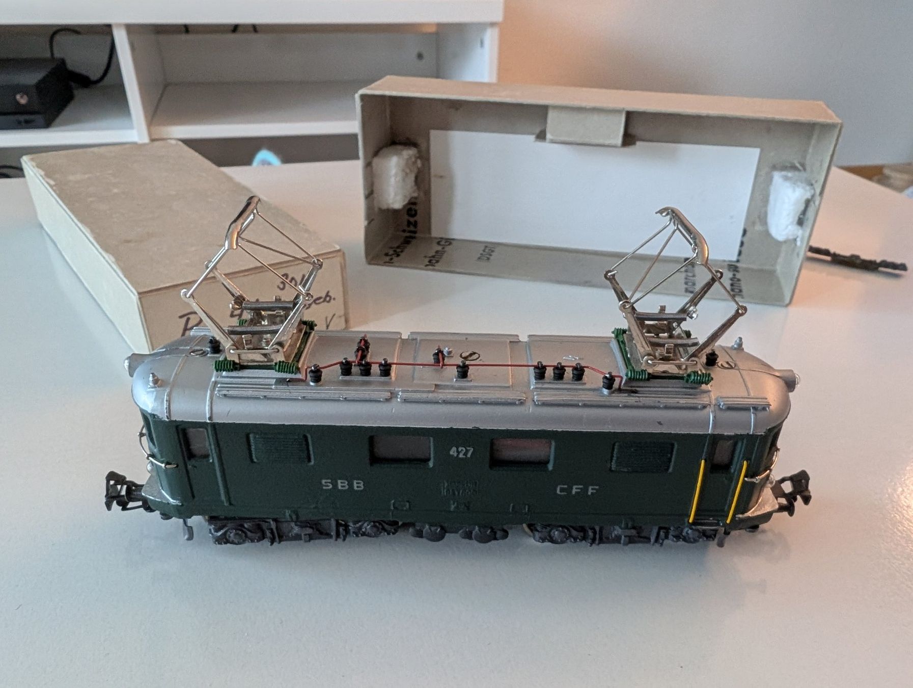Märklin Modellini di ferrovie: 3014 Märklin - Re 4/4 SBB 427 – Usato da Ebikon venduto da Nico151 3