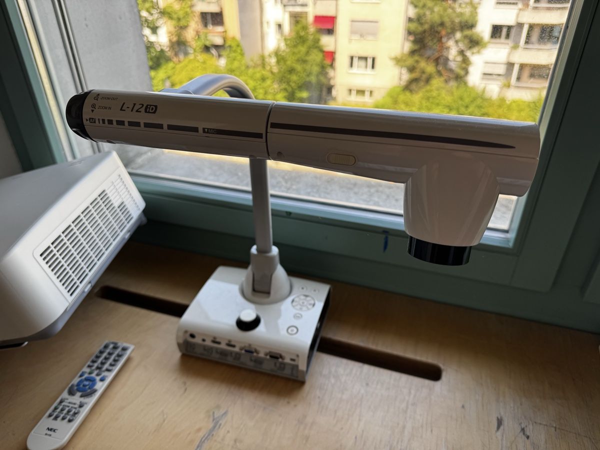 Nec Videoprojektoren: NEC Beamer & Dokumentenkamera Set – Gebraucht aus Basel von ali_mmw9 4