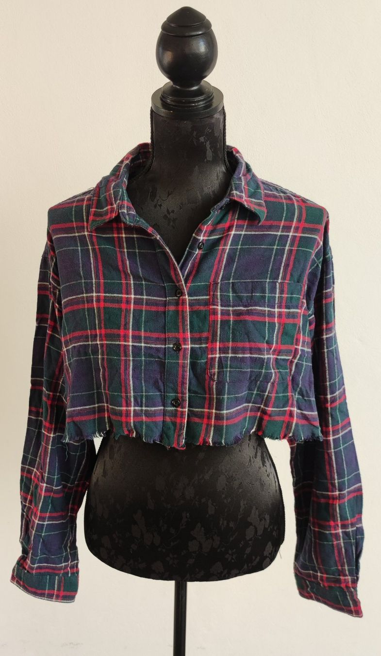Camicette: Chemise crop top – Usato da Riaz venduto da cam_x5xs 2