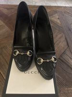 Gucci Pumps schwarz Leder Metall Detail Grösse 36.5