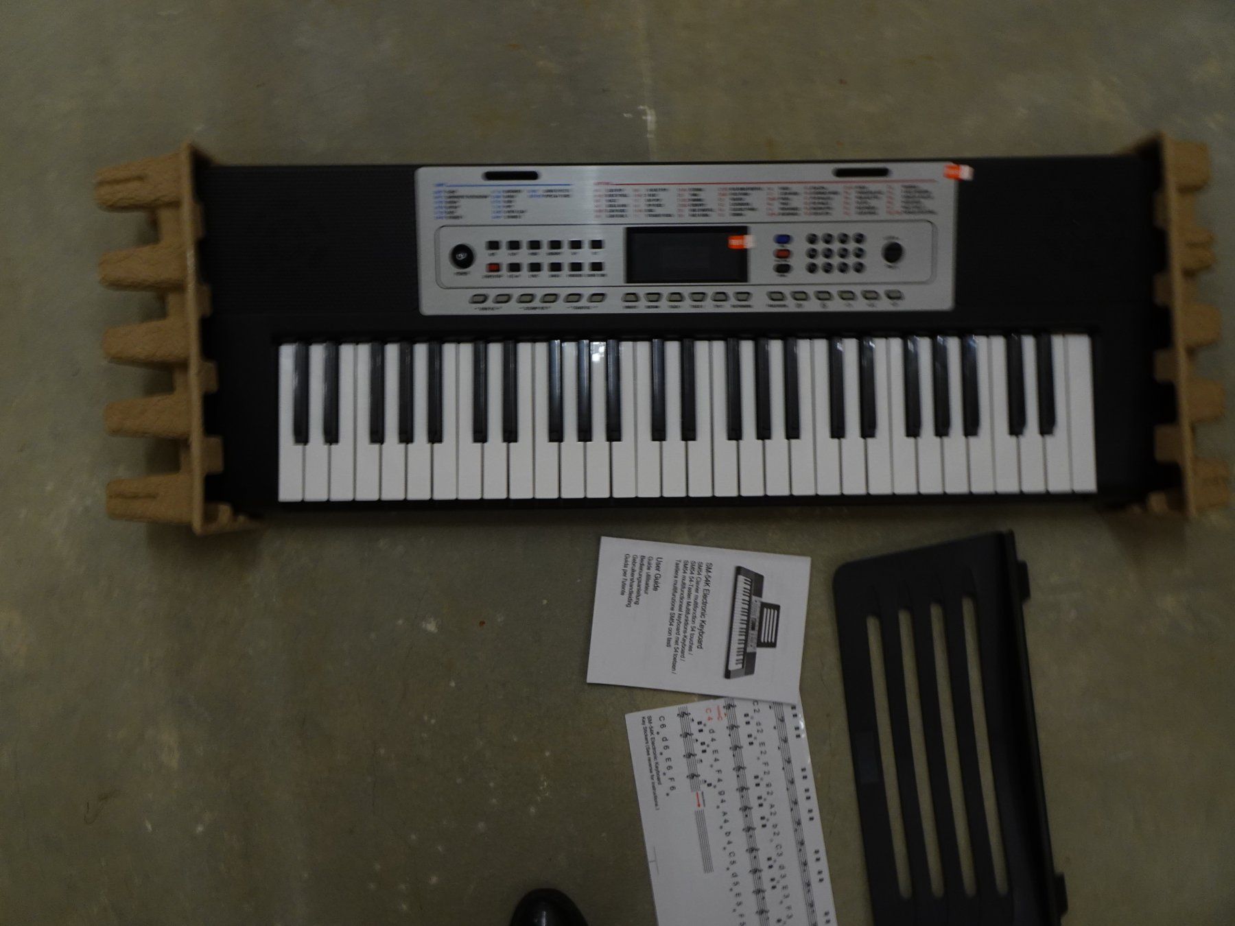Strumenti musicali: 54 Key Electronic Keyboard SM-54K – Usato da Winterthur venduto da blumeblau77 3