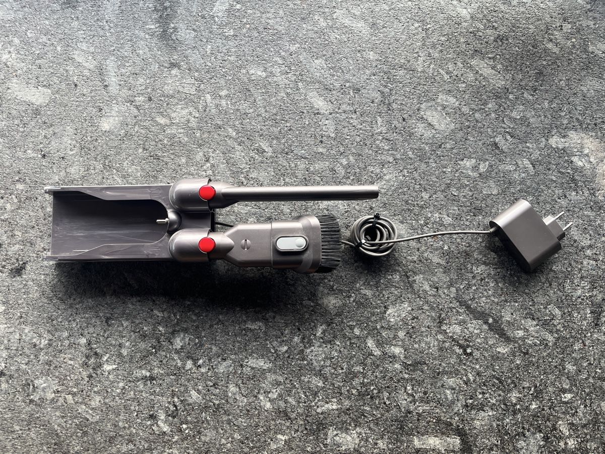 Dyson Staubsauger & Zubehör: Dyson V10 Staubsauger Defekt  – Defekt aus Widnau von huno01 3