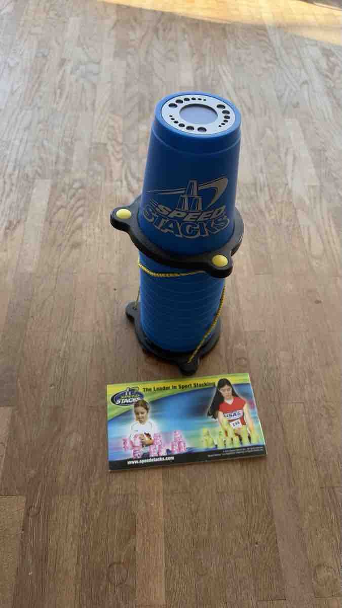 Spiele: Speed Stacks Sport Stacking Cups Set Like New – Neu (gemäss Beschreibung) aus Winterthur von kev_mtv8