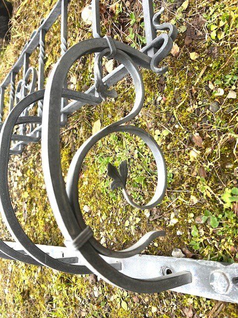 Gitter & Roste: Fenstergitter  mit Blumenauswuchtung – Gebraucht aus Riedtwil von wiederverwendung 1