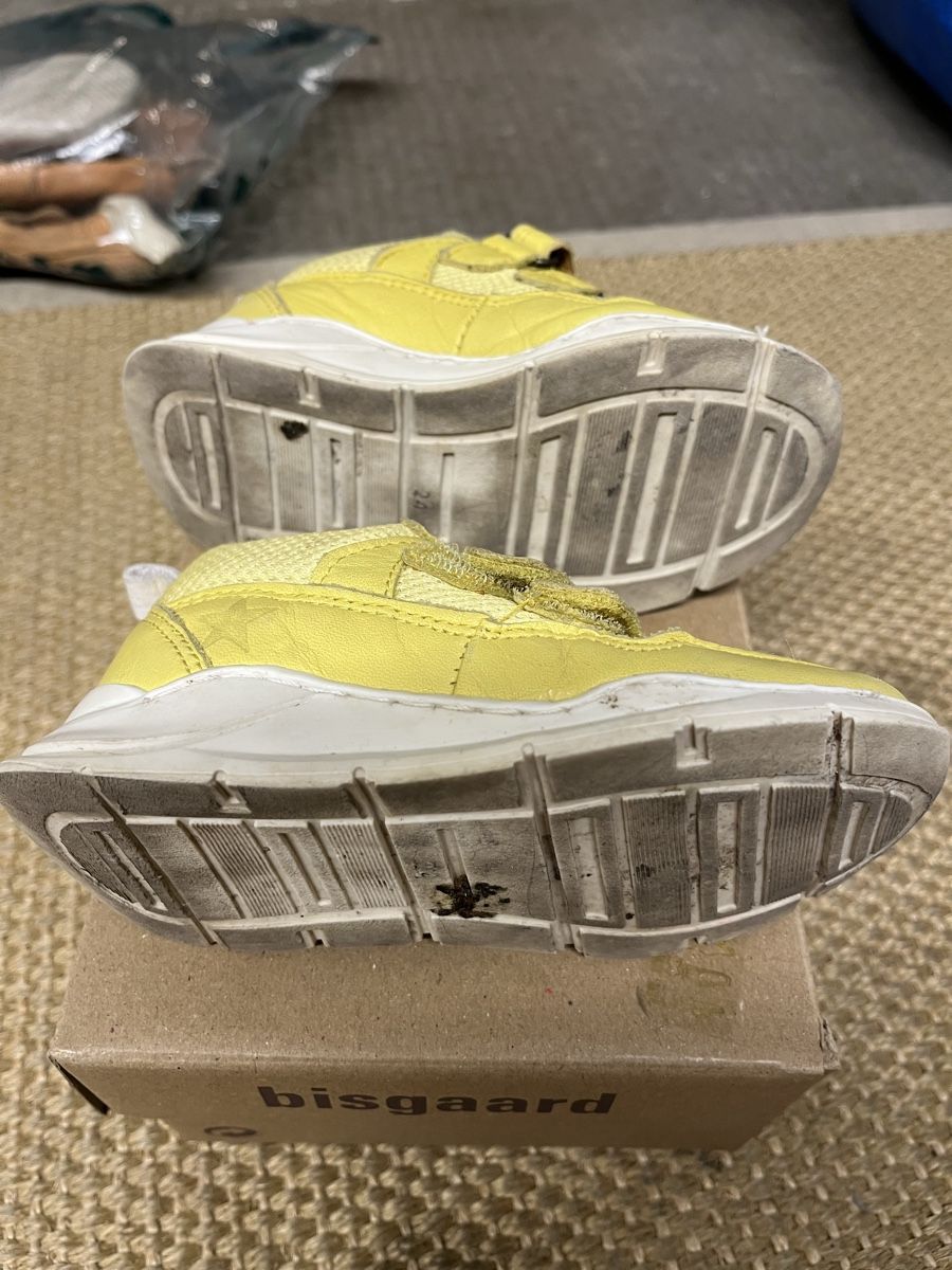 Bisgaard Scarpe per ragazzi: Bisgaard Kinderschuhe Sneaker Gelb, Größe 24 – Usato da Basel venduto da Sulena 3