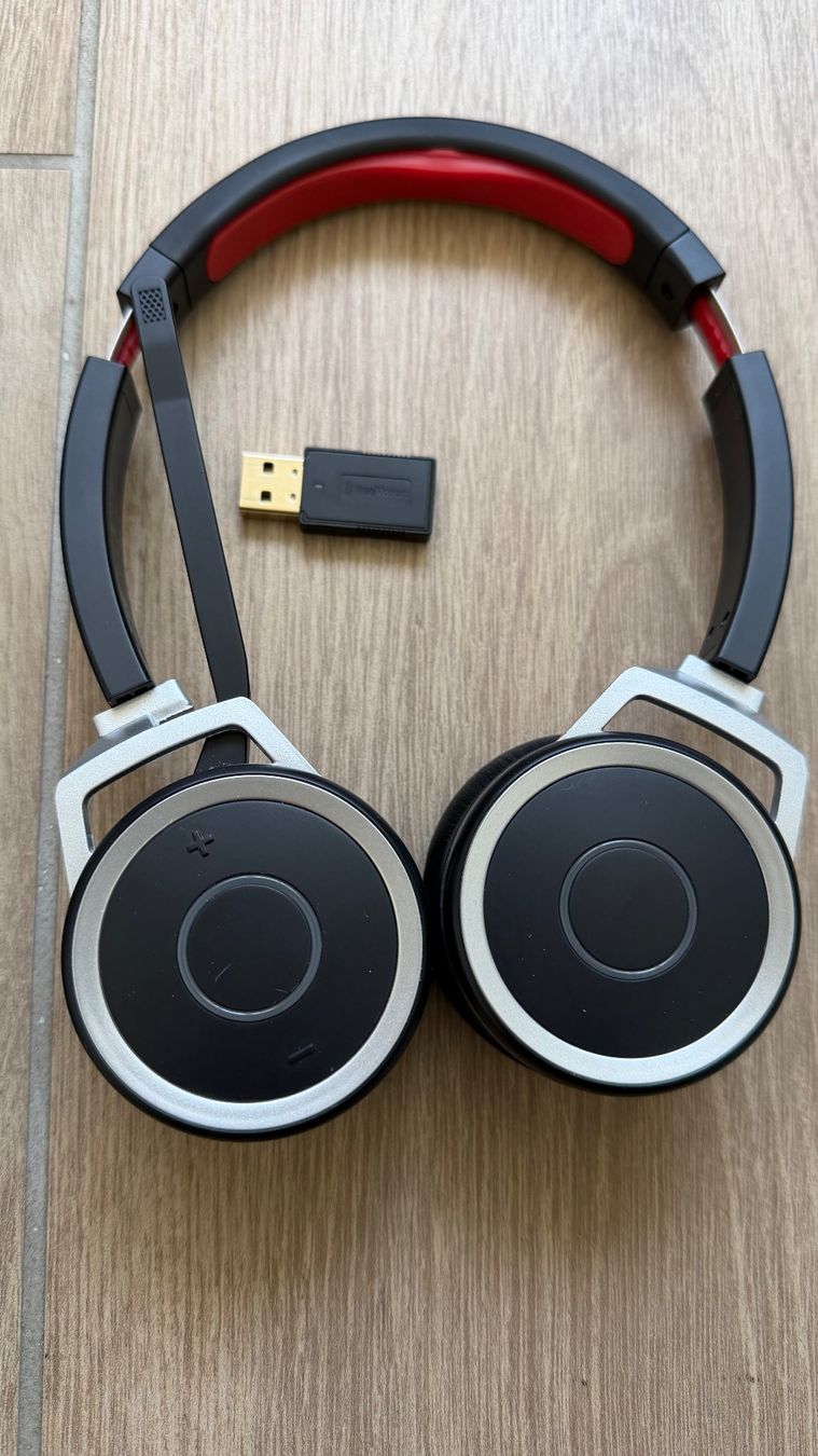 Cuffie: FreeVoice Space Stereo Headset mit Ladestation – Usato da Dietikon venduto da Sstufi 1
