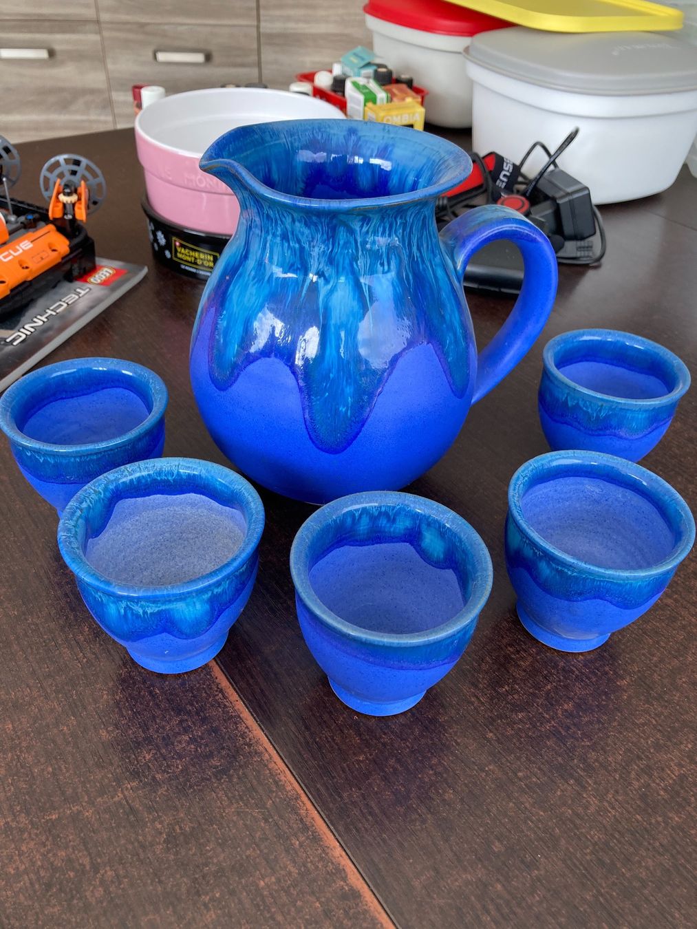Carafes: Pichet à vin avec 6 verres – D'occasion à Domdidier par qatar1973