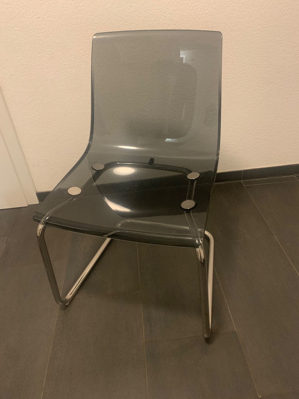 Ikea Sedie: Chaise design transparente gris chrome IKEA – Usato da Vallon venduto da coc_5vb9