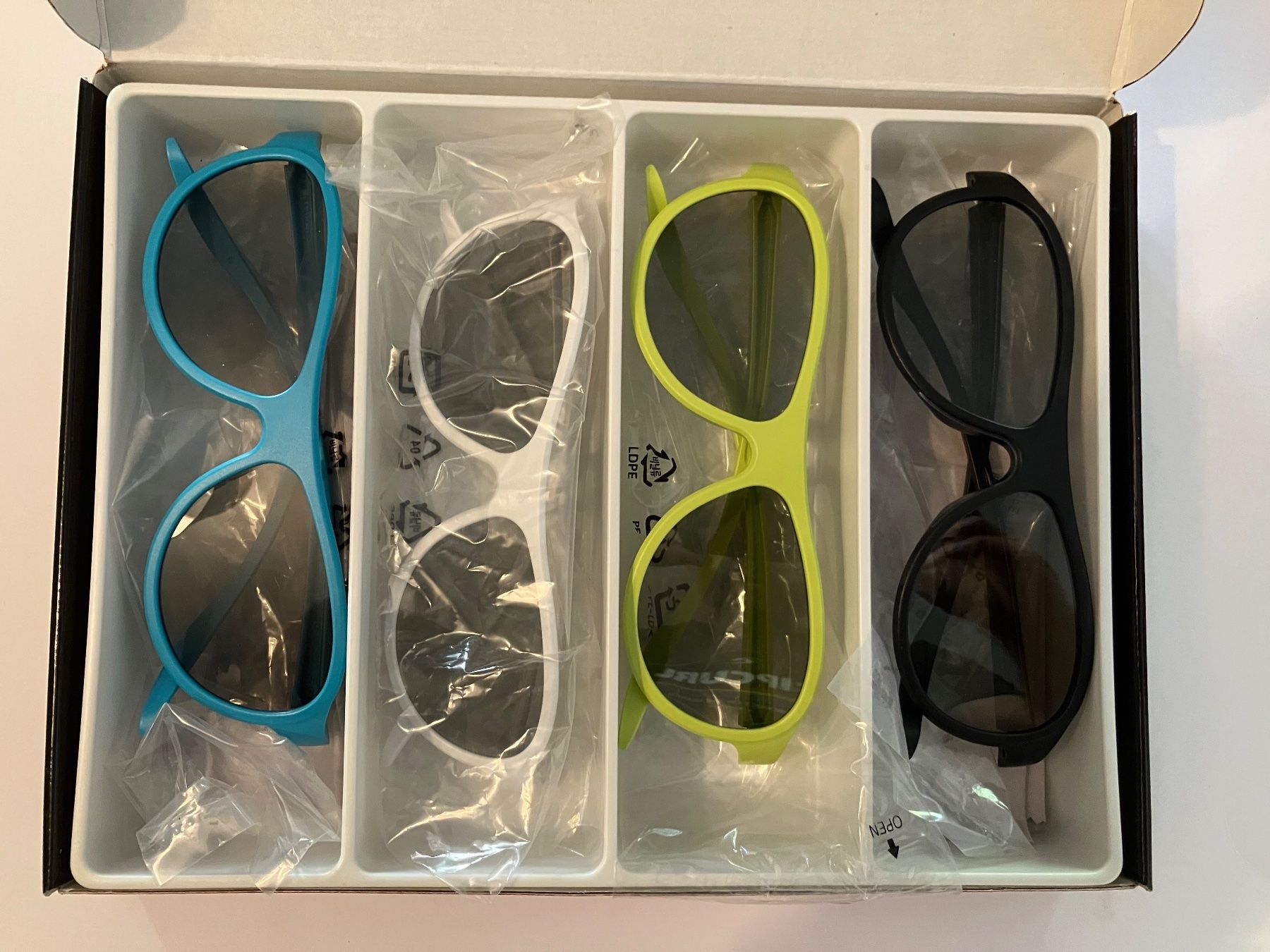 Tutti i DVDs: Lot de Lunettes 3D – Usato da Ecublens VD venduto da Le_marchand_geek 1