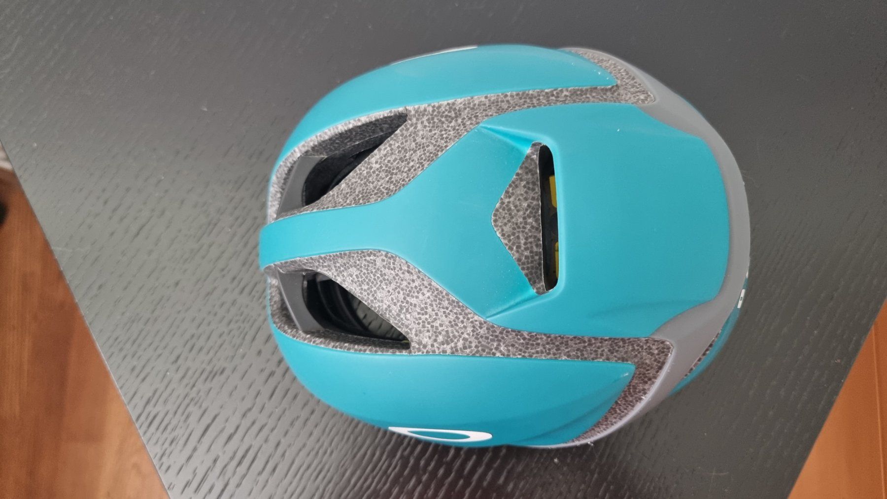 Oakley Caschi: Velohelm Oakley – Nuovo (secondo la descrizione) da Biel/Bienne venduto da river10 1