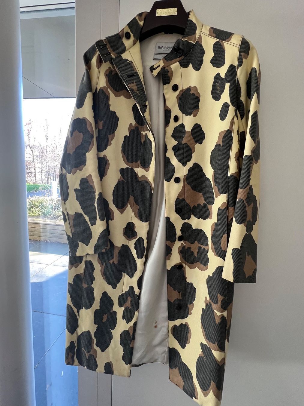 Saint Laurent Manteaux: Ysl trenchcoat – D'occasion à Meilen par Dievondort