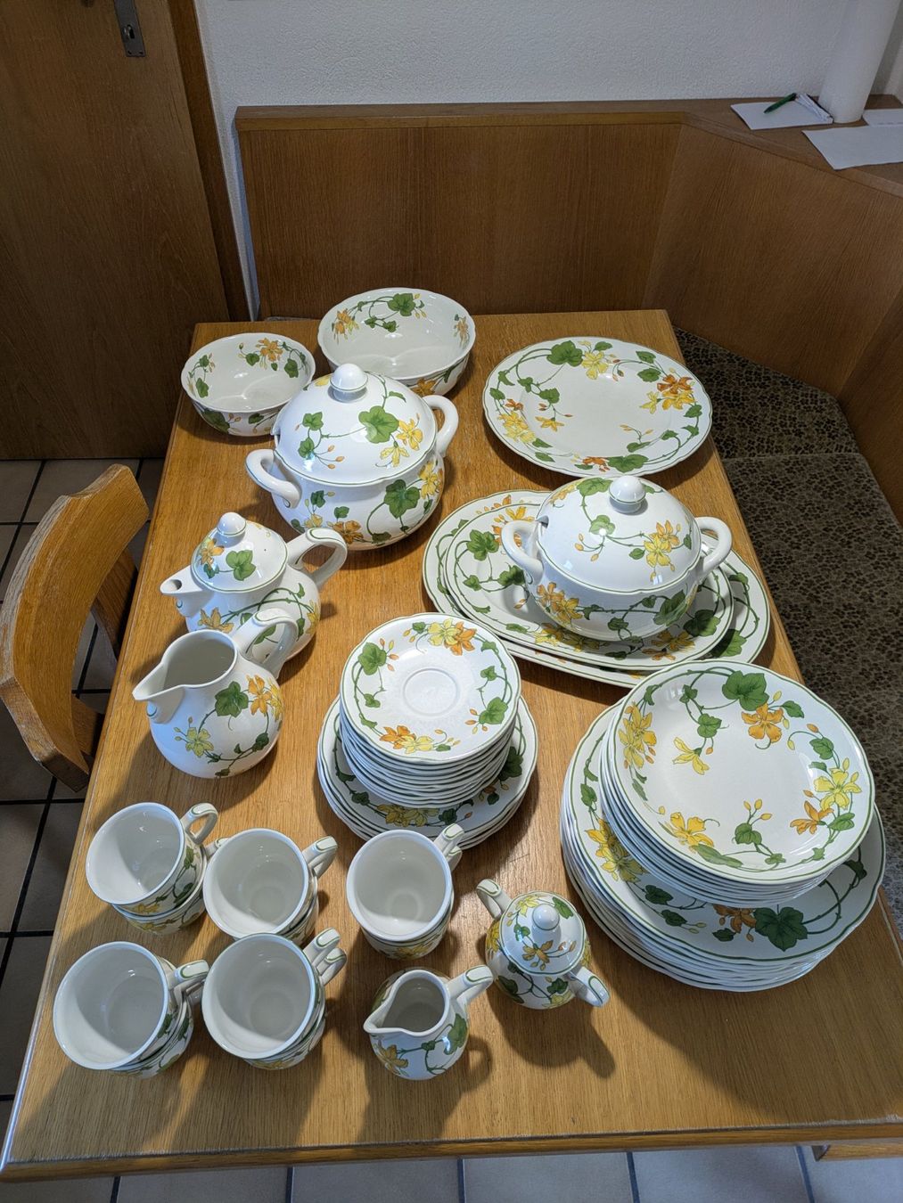 Villeroy & Boch Set di piatti: Geschirrset Villeroy & Boch Geranium – Usato da Muttenz venduto da Koalabaer02 3