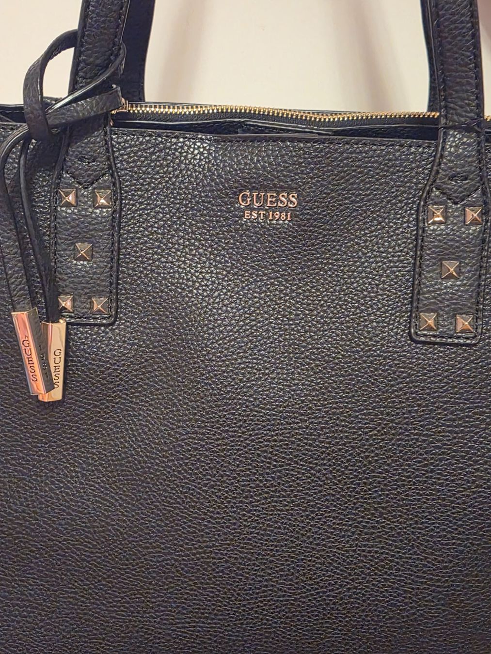 Guess Borse da donna: GUESS HANDTASCHE NEU SCHWARZ – Nuovo (secondo la descrizione) da glattbrugg venduto da Aurica 1