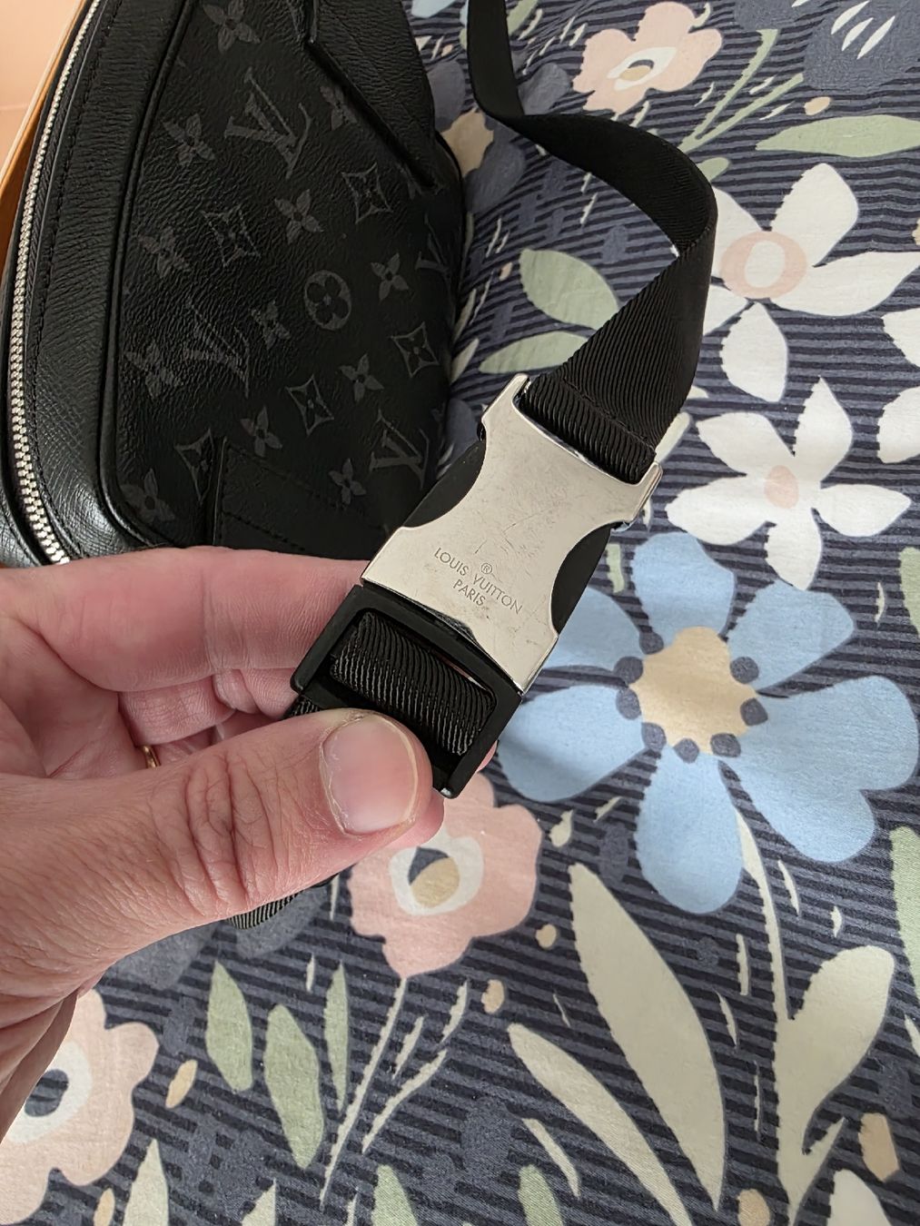 Louis Vuitton Sacs: Louis Vuitton Outdoor Bumbag - Taigarama Monogram Eclipse – D'occasion à Oftringen par JG__4 3
