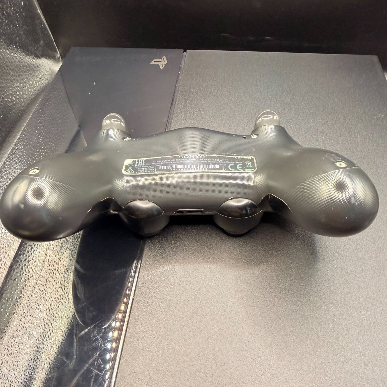 Sony Console: PS4 Konsole 500GB mit Controller – Usato da Düdingen venduto da Nerdworld 2