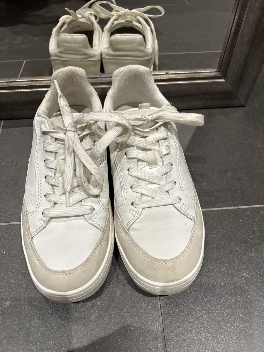 Stradivarius Damenschuhe: Sneaker Stradivarius Gr. EUR 38 – Gebraucht aus Fraubrunnen von alne777