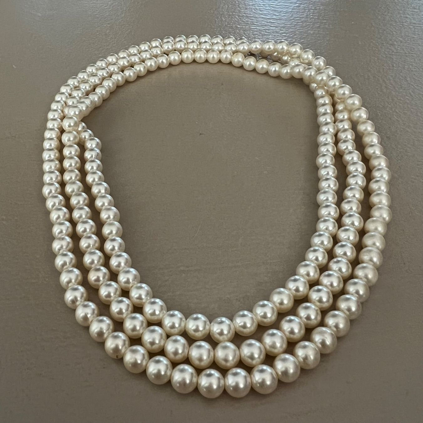 Catenine: lange Perlenhalskette 🤍 – Usato da zürich venduto da vintage12