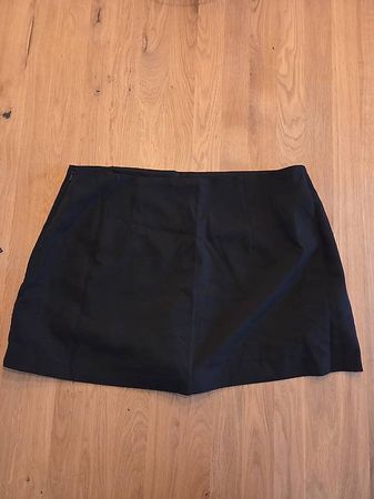 Hosenrock, Stradivarius, Schwarz, Gr XL (fällt klein aus)