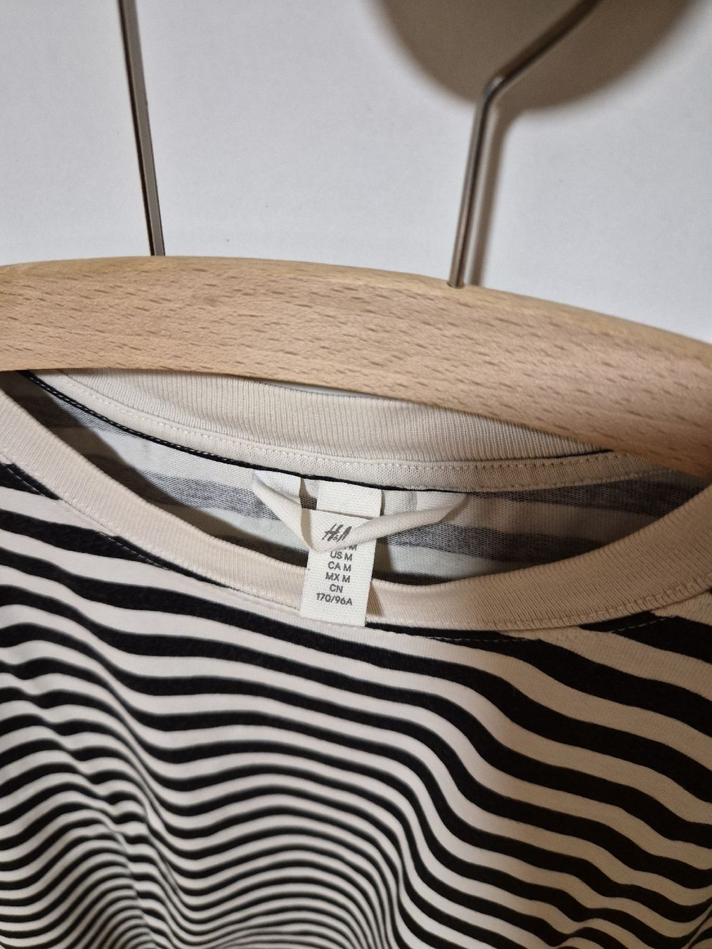 H&M : T-Shirt – Usato da Sattel venduto da AndreaChina 1