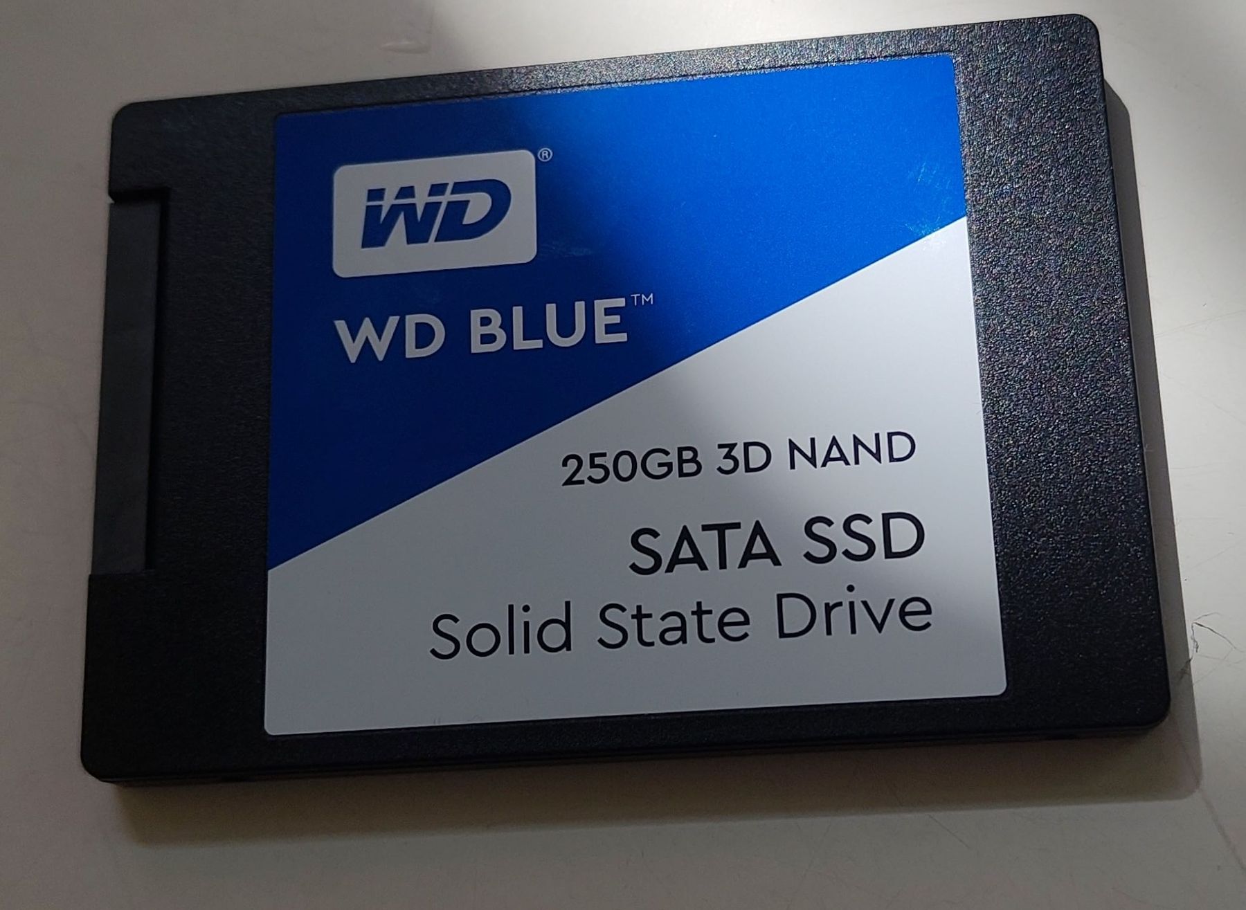 Western Digital Dischi rigidi: SSD WD Blue 250GB SATA  – Usato da Goldau venduto da hergercomputer 1
