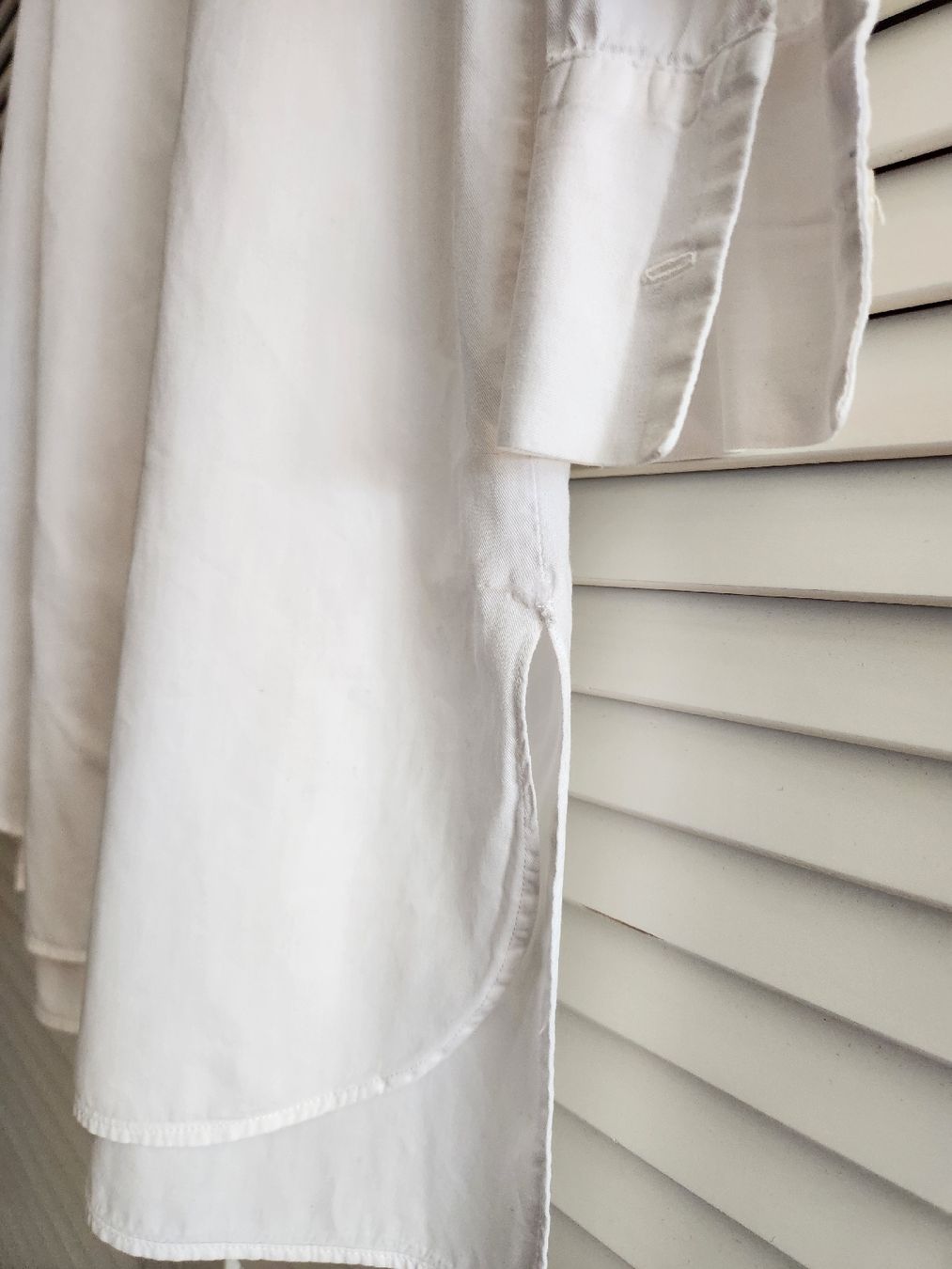 Blusen: CETTEeCINQUANTA 750 chemisier long coton blanc – Gebraucht aus Lausanne von man_rw9q 6