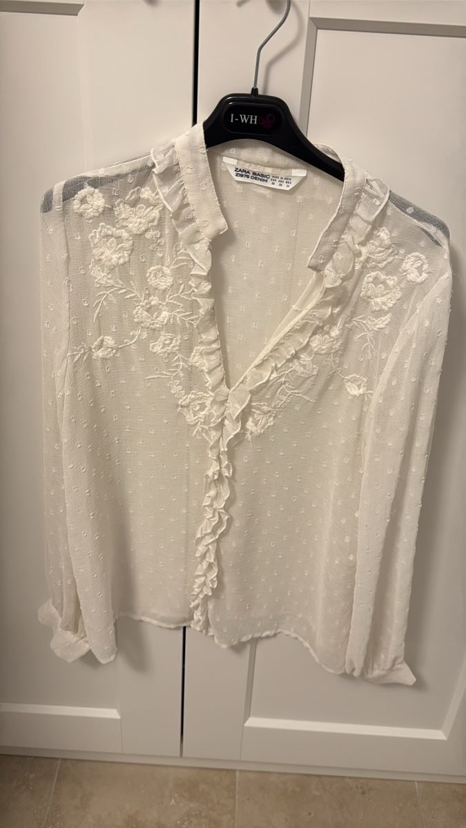 Zara Blusen: Zara bluse – Gebraucht aus Dottikon von RomanVer