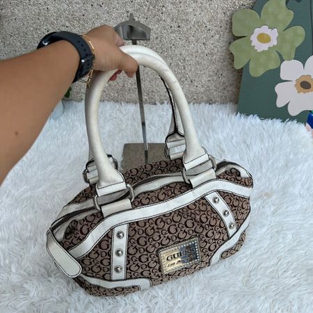 Handtasche GUESS braun/weiss gebraucht 35x19cm