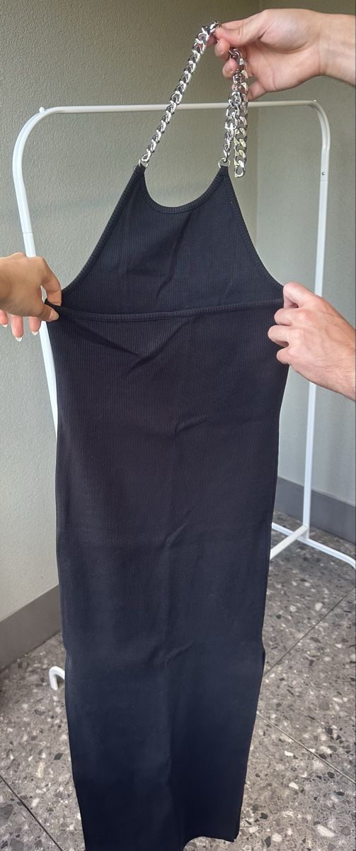 Robes: Sehr schönes, schwarzes Kleid  – D'occasion à Volketswil par hal_65hj 1
