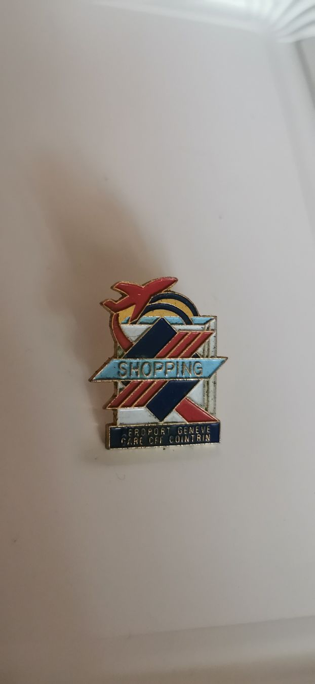 Placchette & Badge: Pin Aéroport Genève  – Usato da Genève venduto da vins50