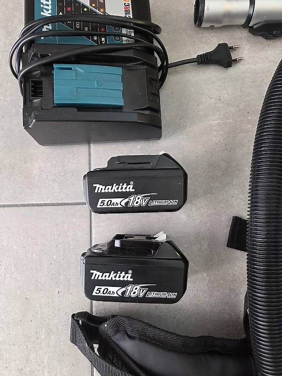 Aspirapolveri & Accessori: Makita Rucksackstaubsauger DVC261 – Usato da Bettlach venduto da paki84 2