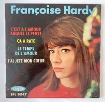 FRANCOISE HARDY - C'EST A L'AMOUR AUQUEL JE PENSE