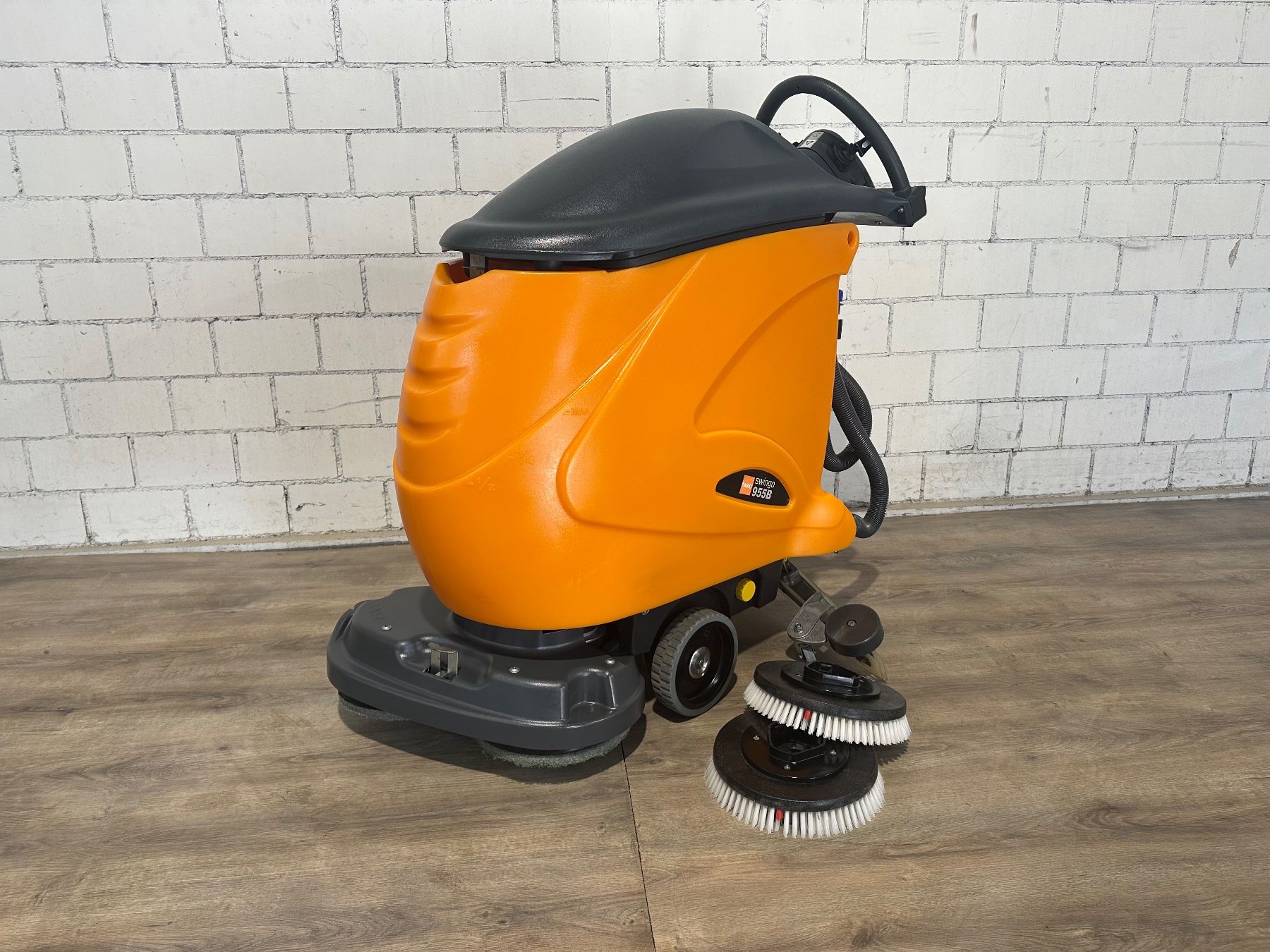 Toutes les machines: Taski Swingo 955 B Neue Batterien – D'occasion à Bettwiesen par chili1 1