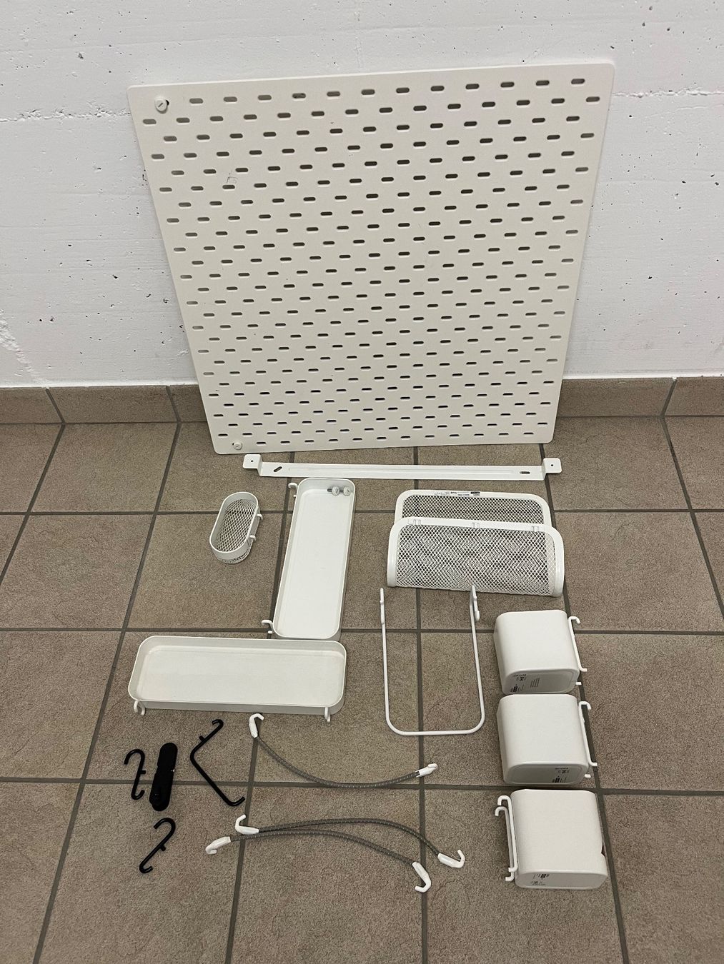 Piatti di portata: Lochplatte von Ikea – Usato da Winterthur venduto da Mariposa78