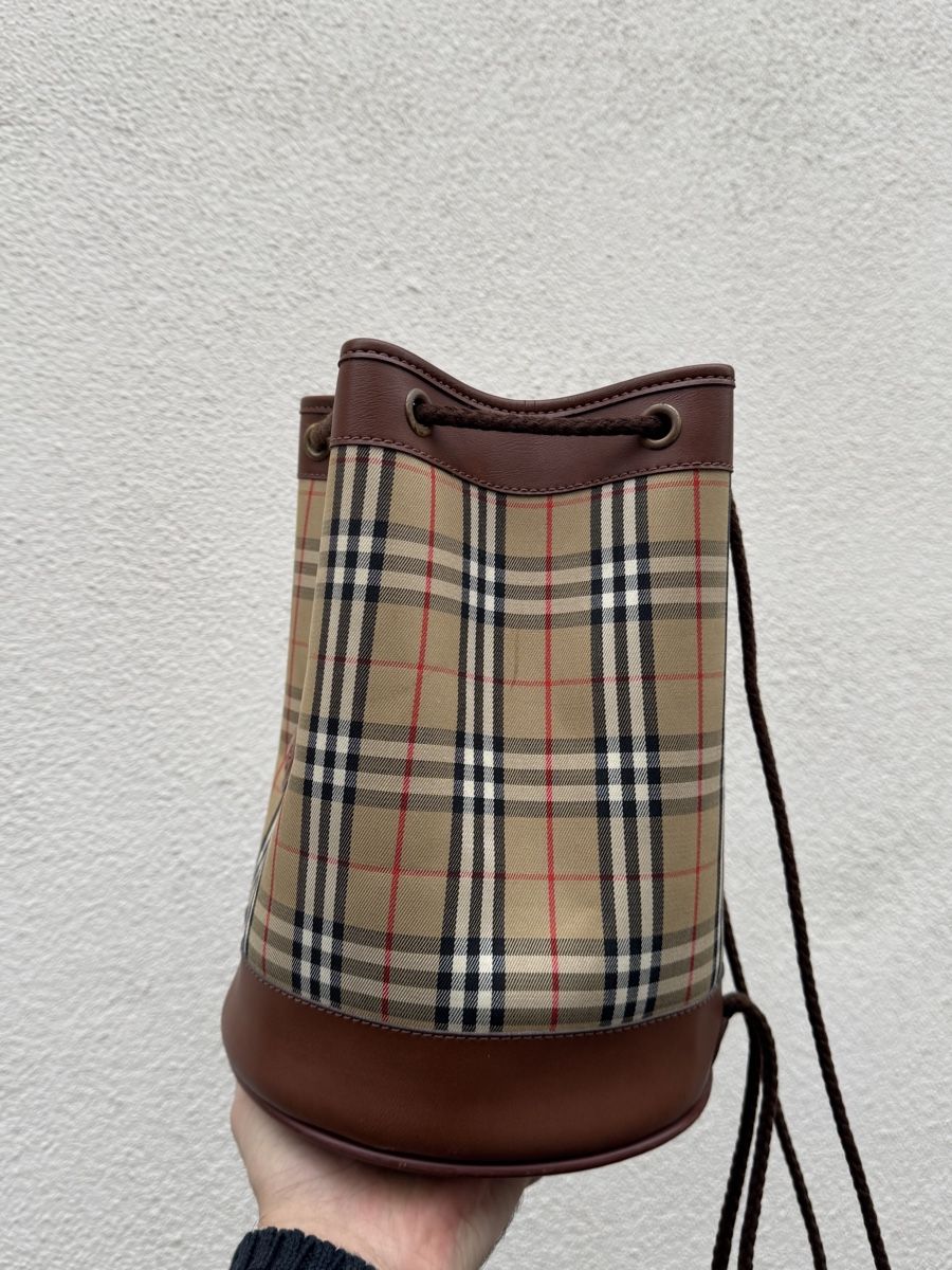 Burberry Sacs femmes: Vintage Burberry Bucket Bag – Neuf (Voir description) à Luzern par muh_22qq 3