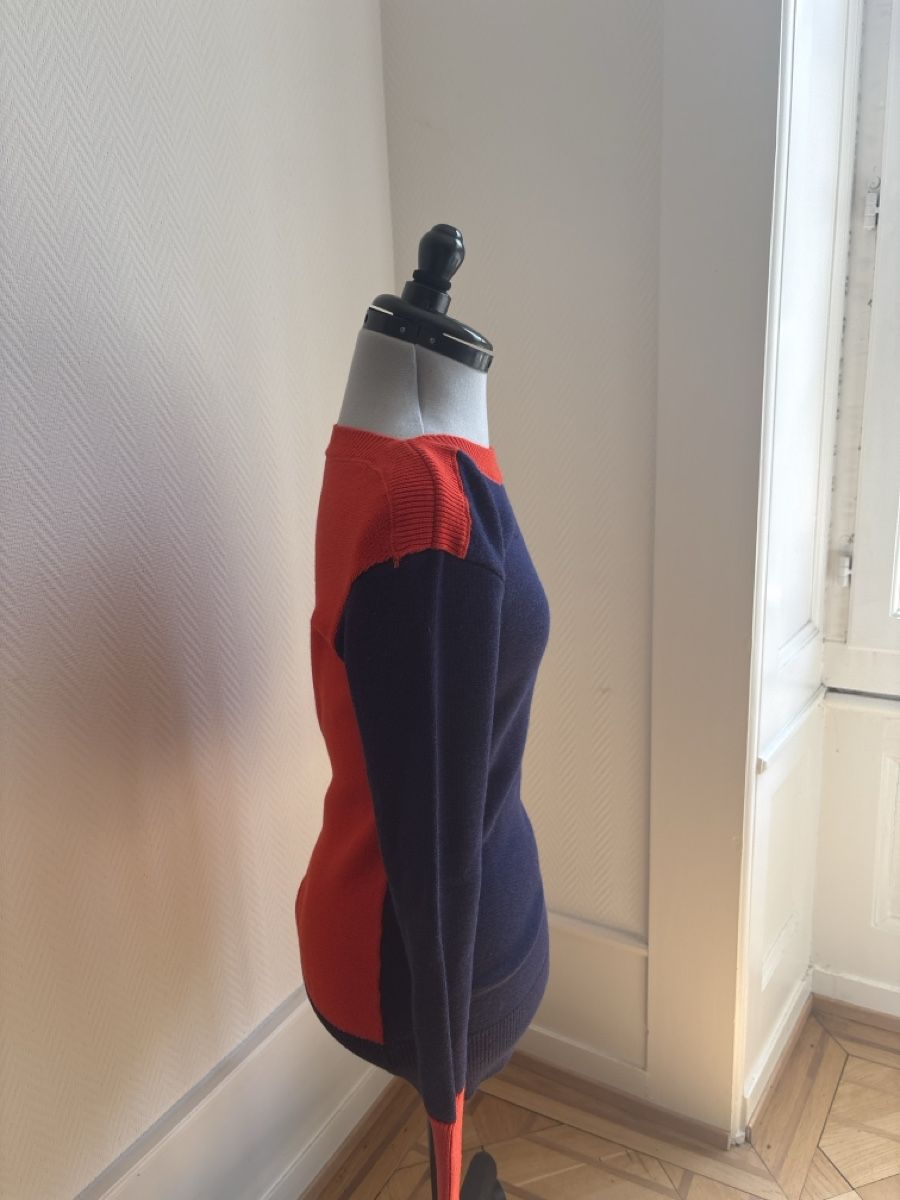 Maglioni & Felpe: Pull neuf orange et bleue marine – Nuovo (secondo la descrizione) da Genève venduto da fan_5n8s 2