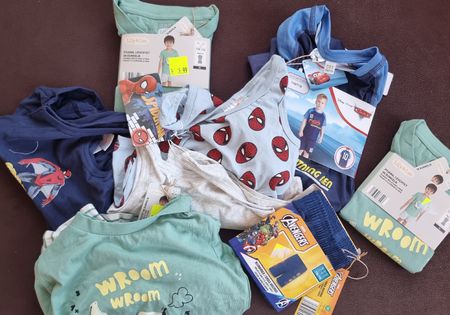 Kleiderpaket Junge  Disney Marvel Grösse 110/116 neu. 12teil