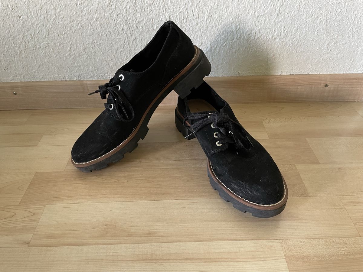 Pull&Bear Scarpe da donna: Schuhe Schwarz Gr. 39 – Nuovo (secondo la descrizione) da Richterswil venduto da __Sheila_97