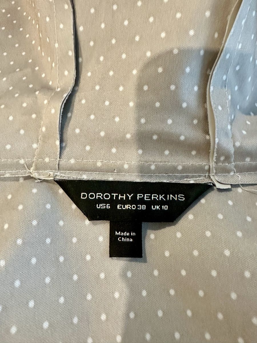 Dorothy Perkins Cappotti: Regenmantel hellgrau Grösse 38 – Usato da Füllinsdorf venduto da Neewmi 3