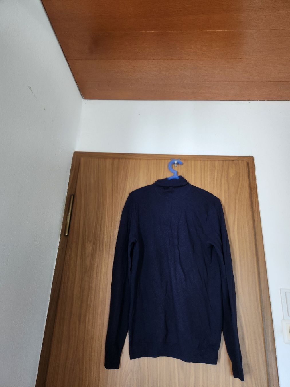 Maglioni & Felpe: Pull col roulé Ted Baker bleu marine taille 2( trou) – Usato da Niedergösgen venduto da Eva2410 1