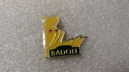 Ansteckpin 206: Badoit