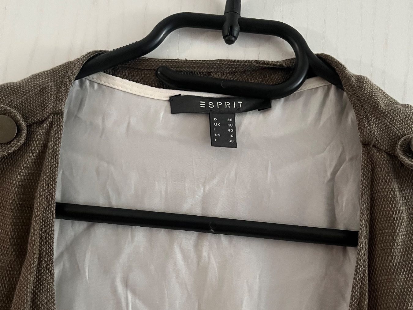 Esprit Giacche: Esprit Damen Strickjacke Gr. 36 – Nuovo (secondo la descrizione) da Frauenfeld venduto da cookies_and_cream 1