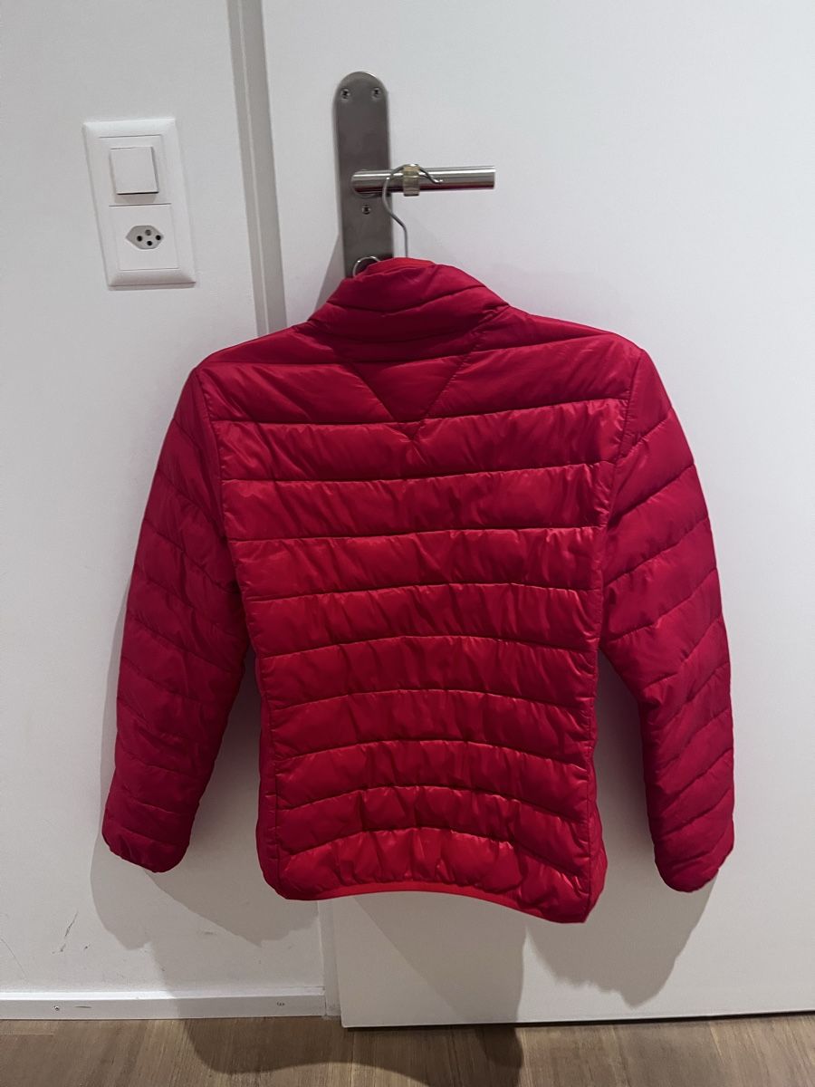 Tommy Hilfiger Giacche: Tommy Jeans - Puffer Jacket Red Quilted Light Weight – Usato da Wettswil venduto da shu_c9kx 1