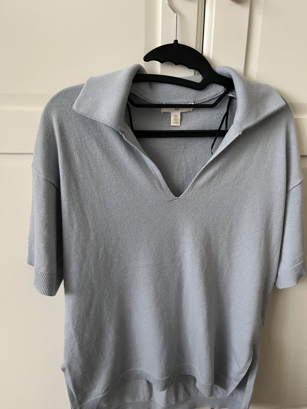 H&M Pulls & Sweat-shirts: Kurzärmeliger Pullover mit V-Ausschnitt – D'occasion à Allschwil par eyl_bb8q 2