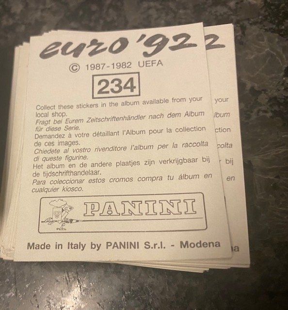 Panini Carte collezionabili: PANINI EM 1992 SET WAPPEN x18 MINT NEW – Nuovo e nell'imballaggio originale da Thalwil venduto da mypaniniworld 1