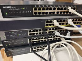 5 Switch - Netgear 3xGS324T, 1xGS724Tv3, 1xGS724TPv3