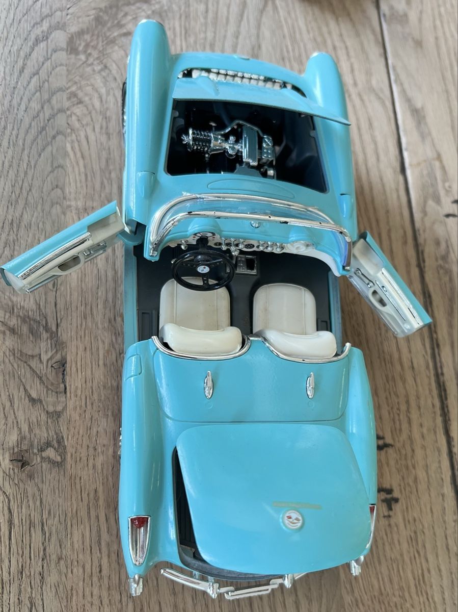 Bburago Modellini d'auto: Chevrolet Corvette 1957 Bburago – Usato da Sevelen venduto da Ritiplampi 5