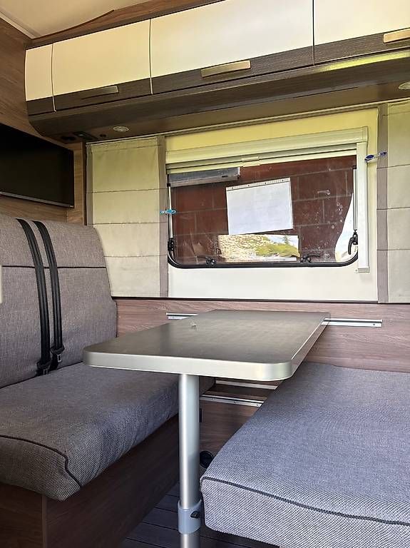 Veicoli da campeggio: Wohnmobil mieten – Usato da Pfäffikon ZH venduto da Auke 2